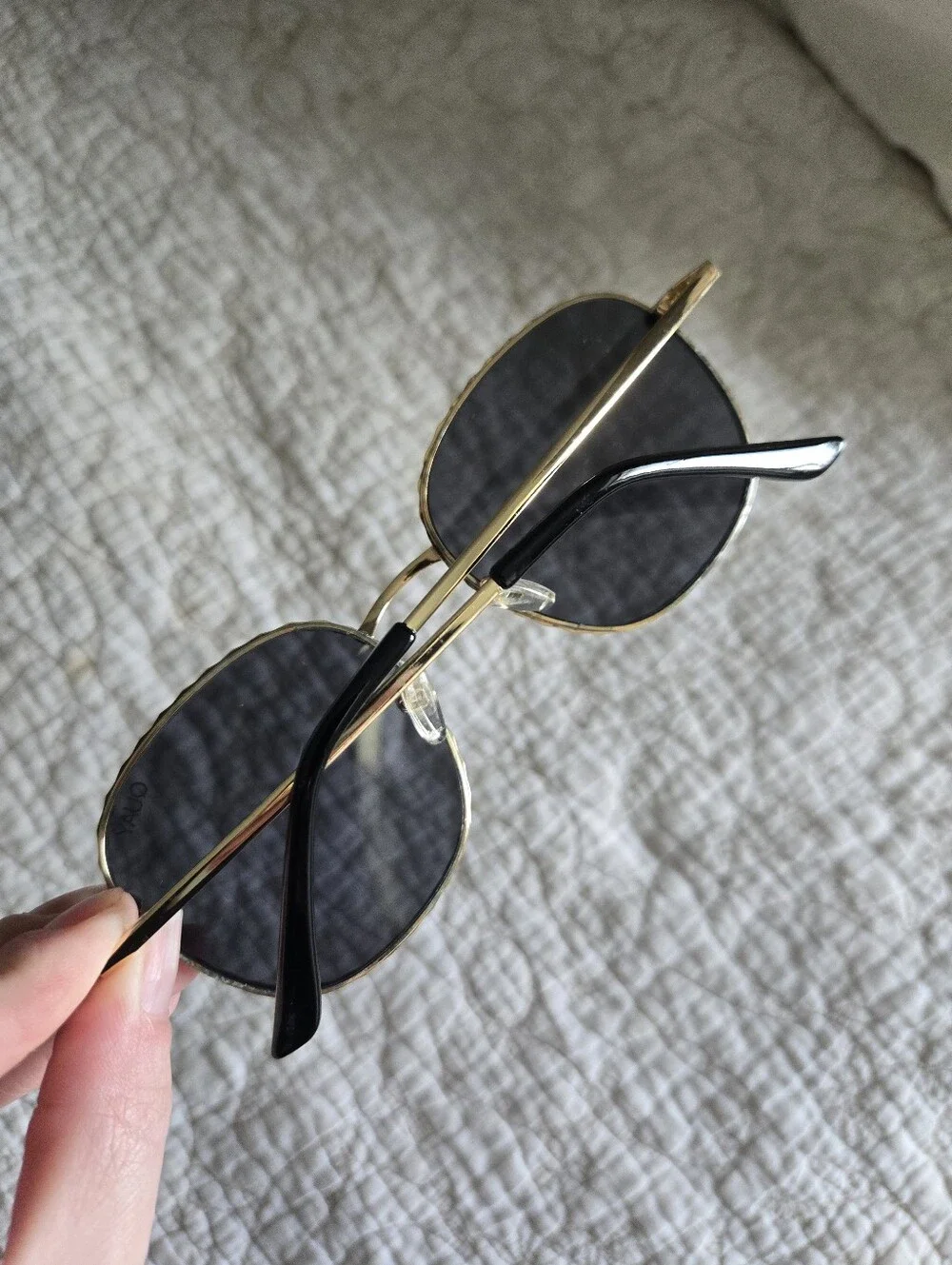 Quay Jezabell Twist Sunglasses
